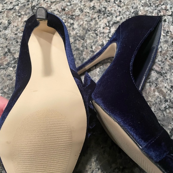 Just Fab Pumps Size 8 - Picture 3 of 4